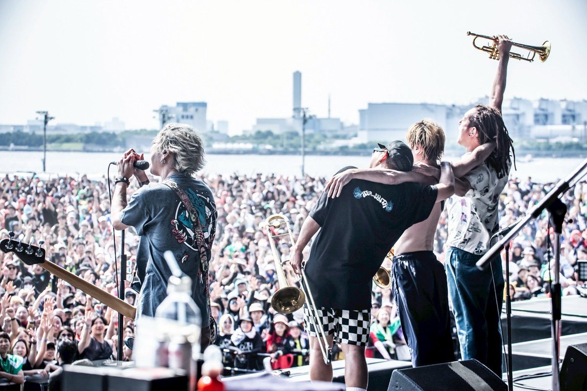 YUJI (@ba_vo_yuji) on Twitter photo 6/29(日)川崎市 東扇島東公園特設会場
“DEAD POP FESTiVAL 2025”
photo by <a href="/HayachiNne/">HayachiN/林川淳</a>
マジでSiMが作る音楽の輪が素晴らし過ぎる!!
最高の1日をありがとう!
そして今日までサポートしてくれたUMEちゃん本当にありがとう!!
2ヶ月後にまたジョイン出来るのを日本のみんなで楽しみにしてる! 6/29(日)川崎市 東扇島東公園特設会場
“DEAD POP FESTiVAL 2025”
photo by <a href="/HayachiNne/">HayachiN/林川淳</a>
マジでSiMが作る音楽の輪が素晴らし過ぎる!!
最高の1日をありがとう!
そして今日までサポートしてくれたUMEちゃん本当にありがとう!!
2ヶ月後にまたジョイン出来るのを日本のみんなで楽しみにしてる!