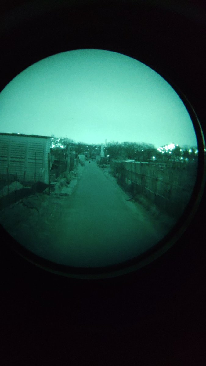 feel_so_good_gr's tweet photo. 最近は寝る前に部屋の天井を見る位しかしてなかった夜眼鏡なので、4DTパットにしたTWで夜眼鏡散歩しました🟢🔵
今回は単眼で散歩しましたが片目が暗順応してマニュアルゲインで明るさを落としてやると単眼でも不安なく歩けますな✨👍
4DTは快適ですが夏場はちょっと暑いですね🥵
#夜眼鏡
#4DTactical https://t.co/yXa6Yav0Fm