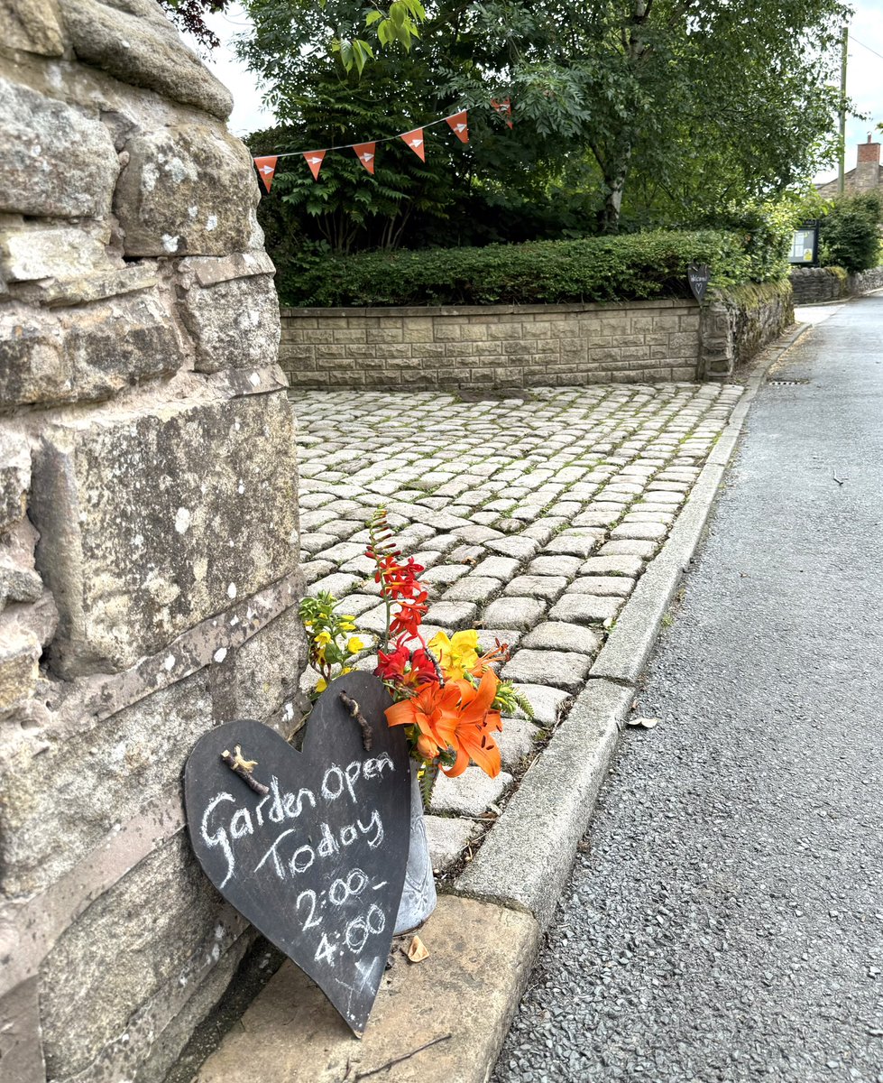 Please join us today at Chesham Lodge for the first open garden of the season, kindly hosted by Elaine &amp; Peter.

🕑 2:00 PM – 4:00 PM

A lovely afternoon surrounded by nature and a beautiful garden 🪴 ☀️ Looking forward to seeing you there!