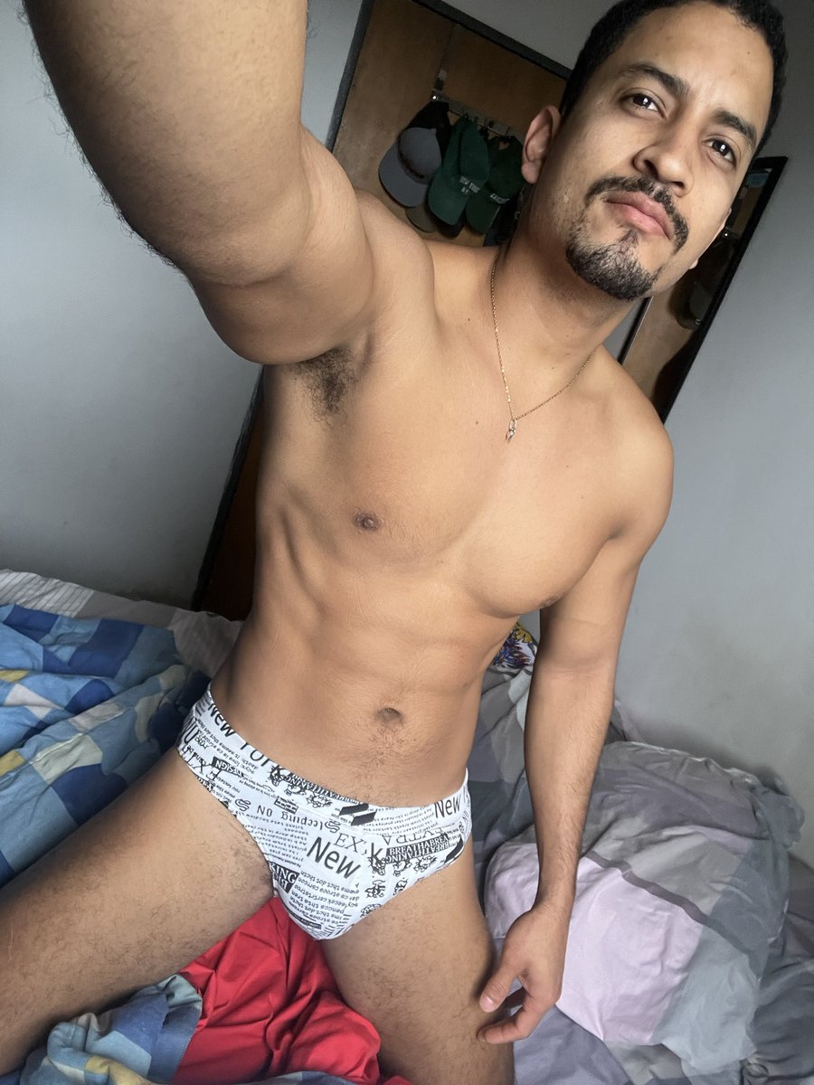 Casjorge0404's tweet photo. Listo llegó el periódico del domingo a leer 🤭 https://t.co/OXzVh1MLgA
