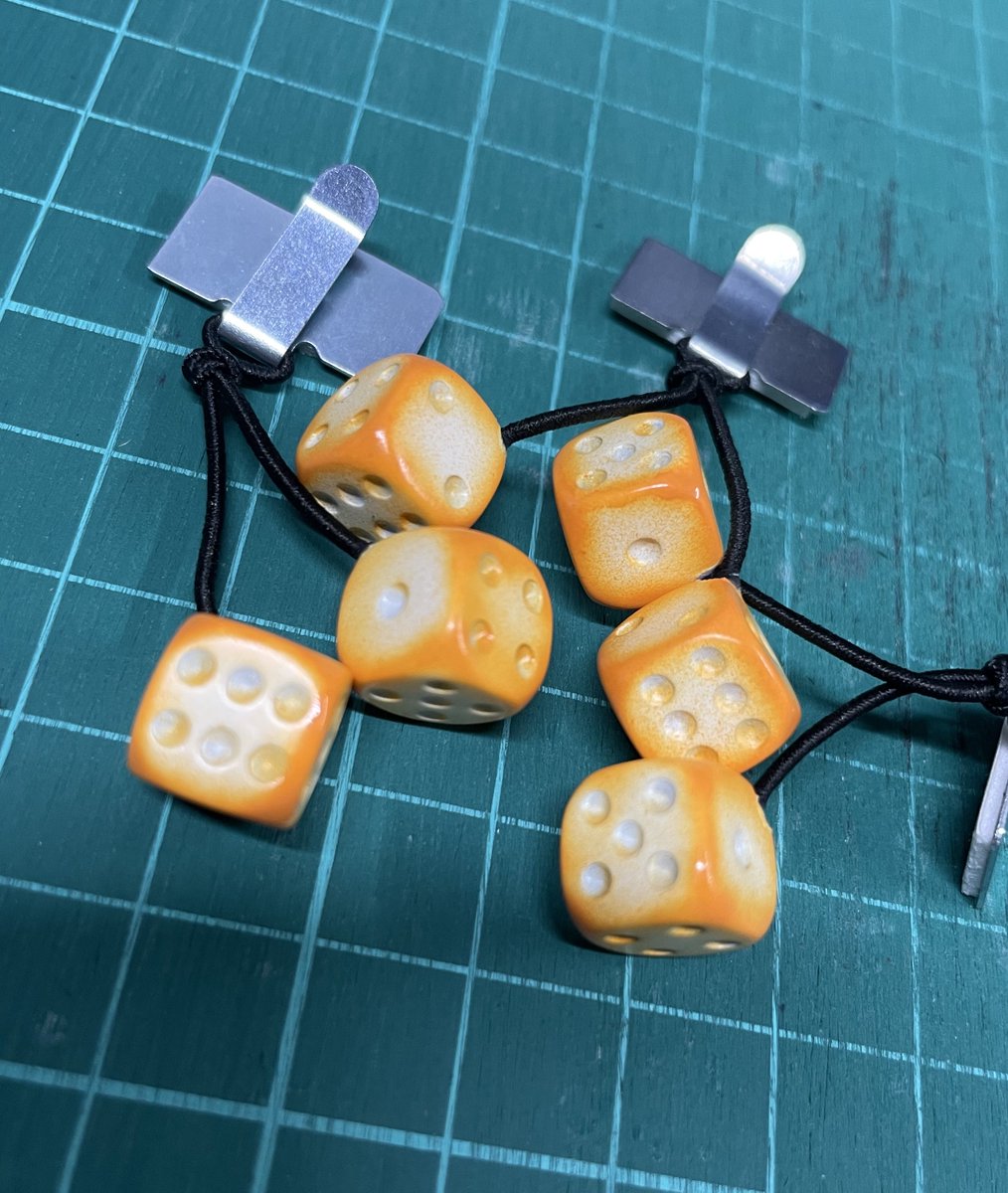 vanechan_rc's tweet photo. また美味しそうなFUZZY DICEを生み出してしまいました…🍞
#食パン #FUZZYDICE #handmade
#ETOworks https://t.co/ukB5qENu87
