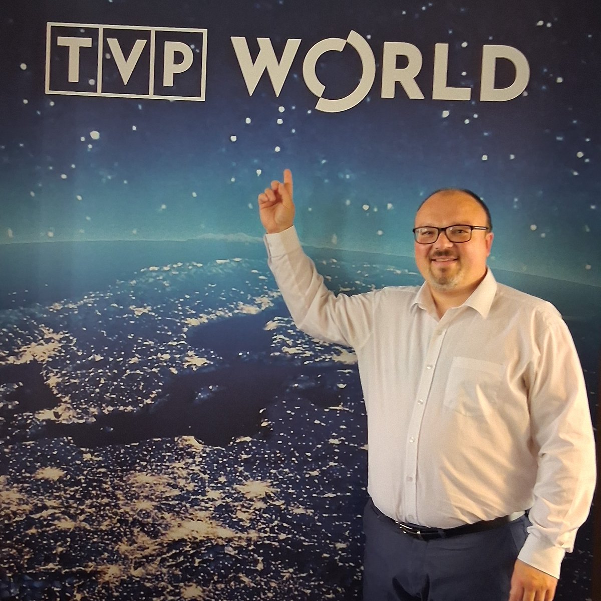 MidlandsPolCom's tweet image. Our chairman on the recent training &apos;New Media in Polish Organizations Abroad&apos; organized by Polish Foreign Ministry and Warsaw University. Attending also practical workshops in TVP World. Thank you for all the support @MSZ_RP , @UniWarszawski , PBKG, SSMP