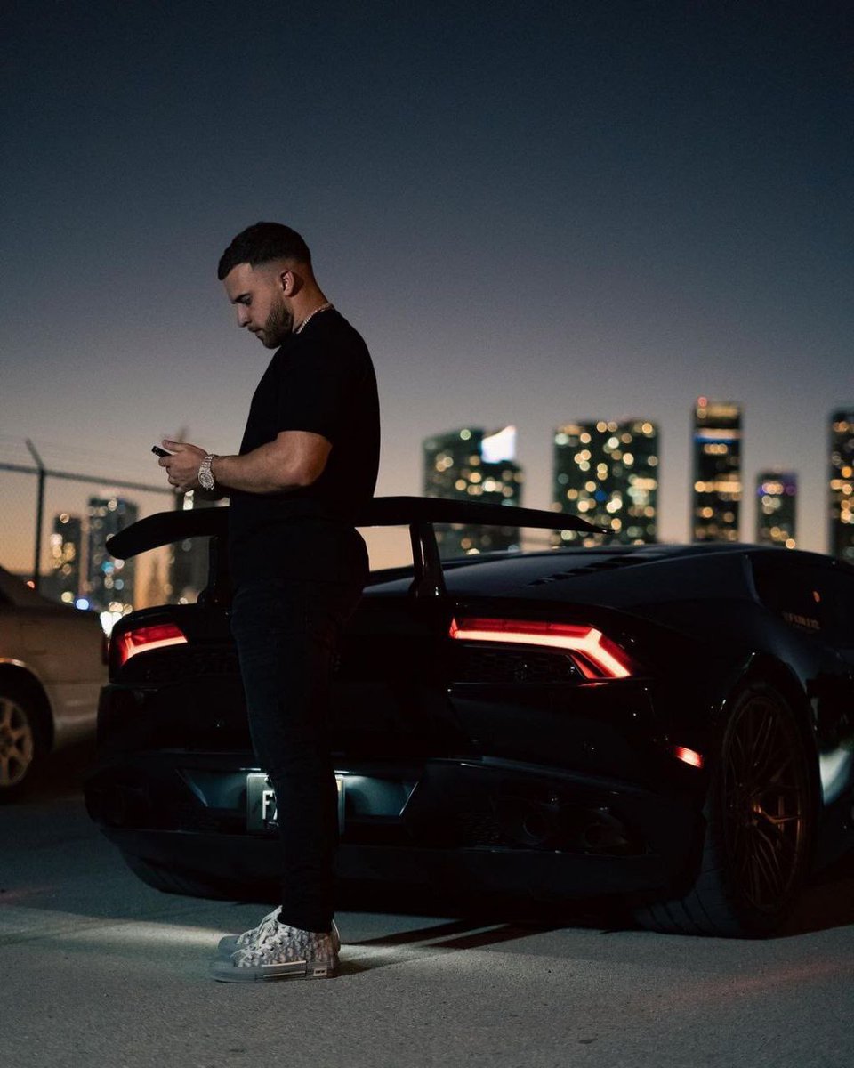 Alex González tweet media