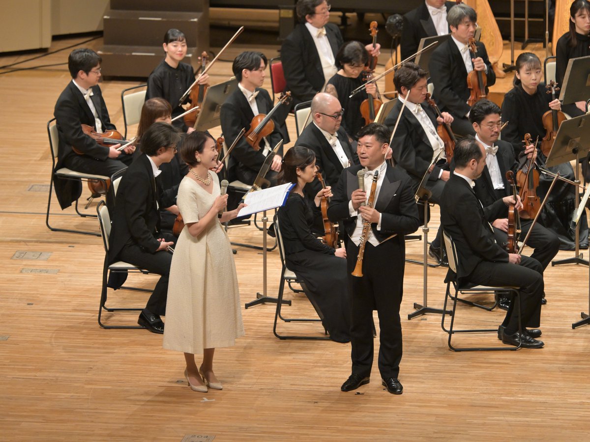 NHKSO_Tokyo's tweet photo. #N響 ウェルカム・コンサート
2025年6月29日(日)
#NHKホール

#nhkso #ウェルカムコンサート

「N響ウェルカム・コンサート」では、ナビゲーターの #大林奈津子 の司会で、楽員とのトークも行われました🎤

☑ クラリネット独奏 #松本健司 によるクラリネットのお話し
☑ ヴァイオリン #後藤康 & トランペット #藤井虹太郎　@kotaroFuji  のユースチケットPR
☑ コンサートマスター #長原幸太 のコンマスについてやヨーロッパ公演報告
☑ 指揮 #平石章人 によるプログラムの聴きどころやNHKホール客席の特徴など

盛りだくさんの内容で、普段はなかなか聞けない楽員の声もお届けしました✨