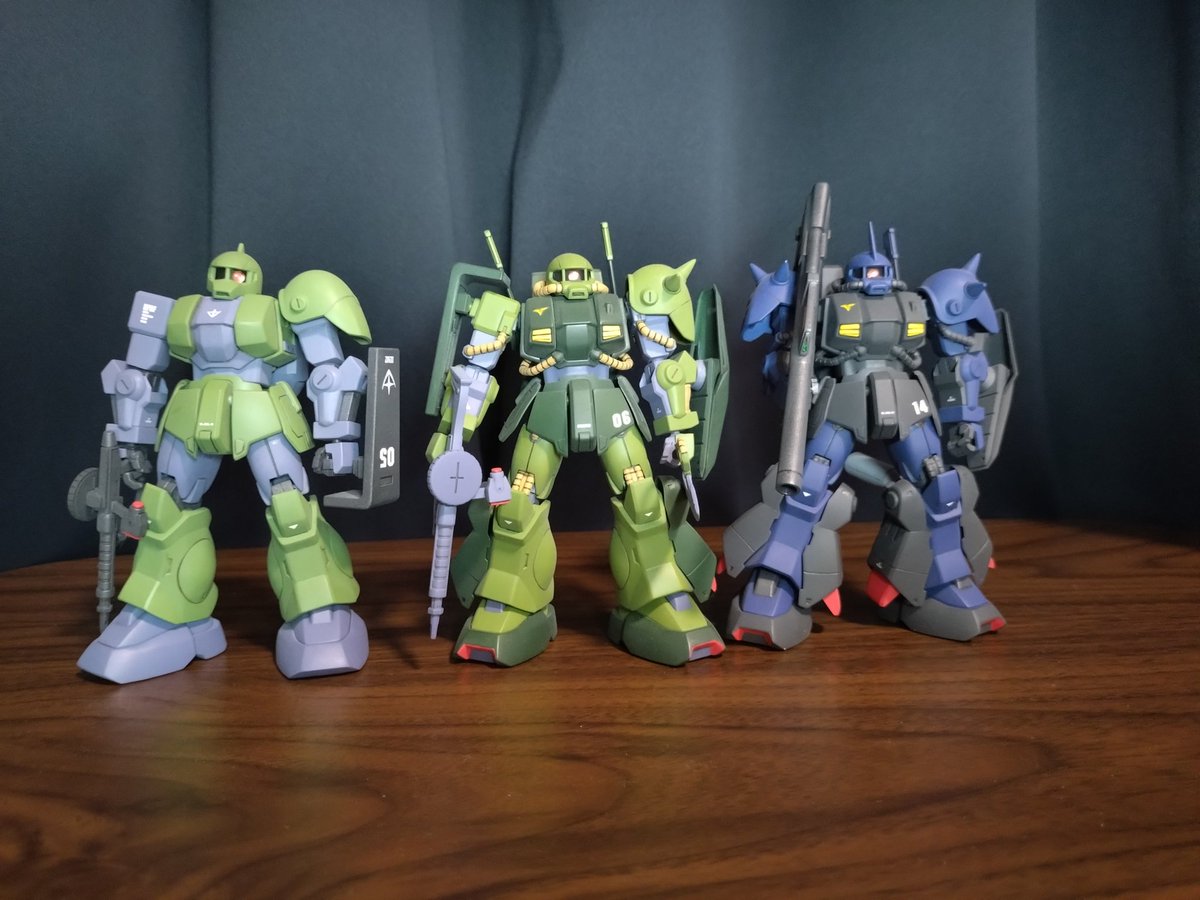 karuputi's tweet photo. 今回もコンペ出せなかったんで
過去作のハイザック三兄弟をあげます…
Zガンダム三兄弟作ってたんですがこれから1人ゼータコンですわ😅
#ハイザック
#YBKモデリング
#ybkゼータコン https://t.co/kRkBAlOFPF