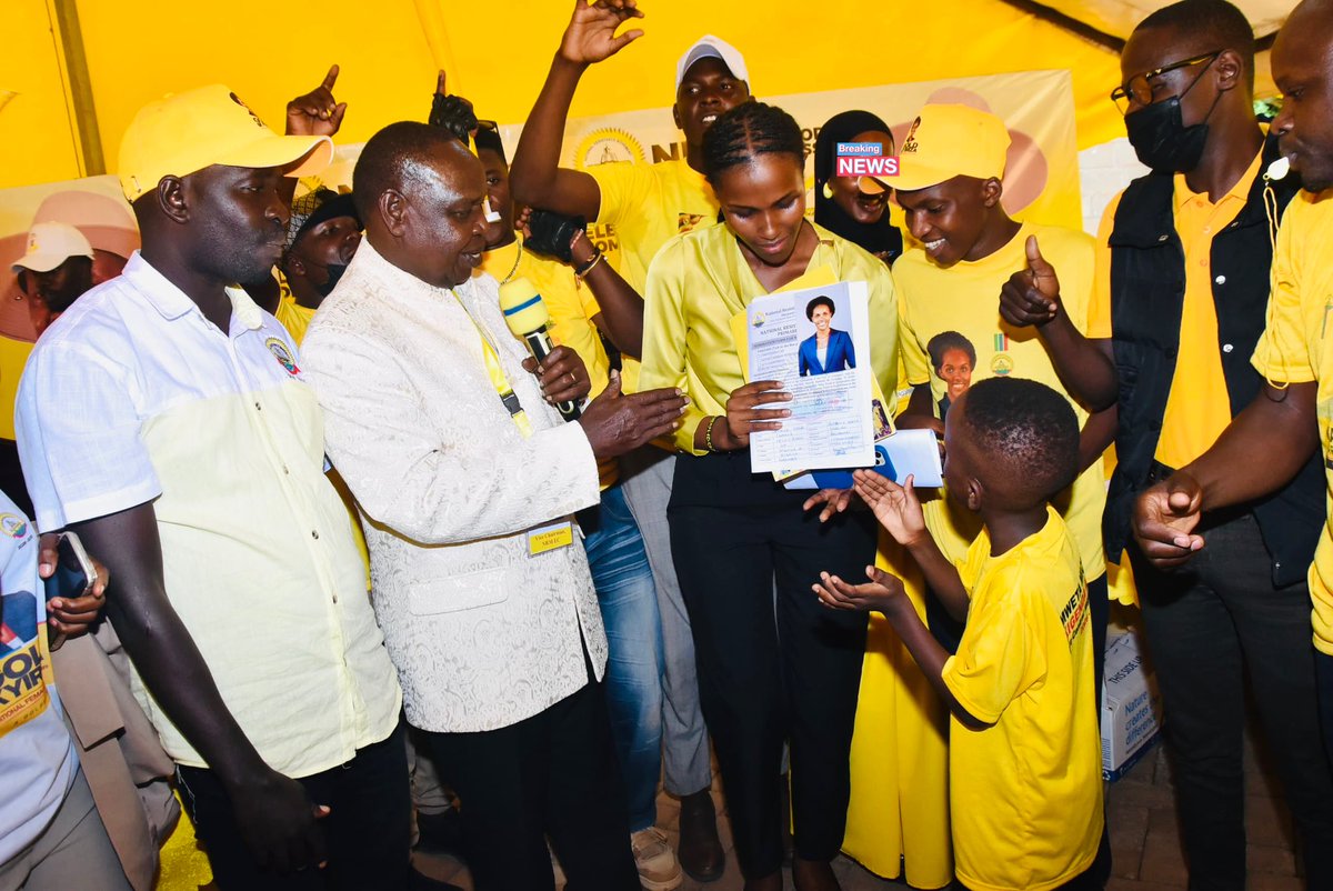 mwegyesasaul's tweet photo. Duly Nominated ✅
Ikyiriza Gold for National Female Youth MP 🔥 
Western Region, Eastern Region, Central Region, Northern Region and all the Youth across Uganda let's look no further.  It's time for a Golden Era ✅
💛💛💛💛💛💛 https://t.co/t0KVk9Dz26