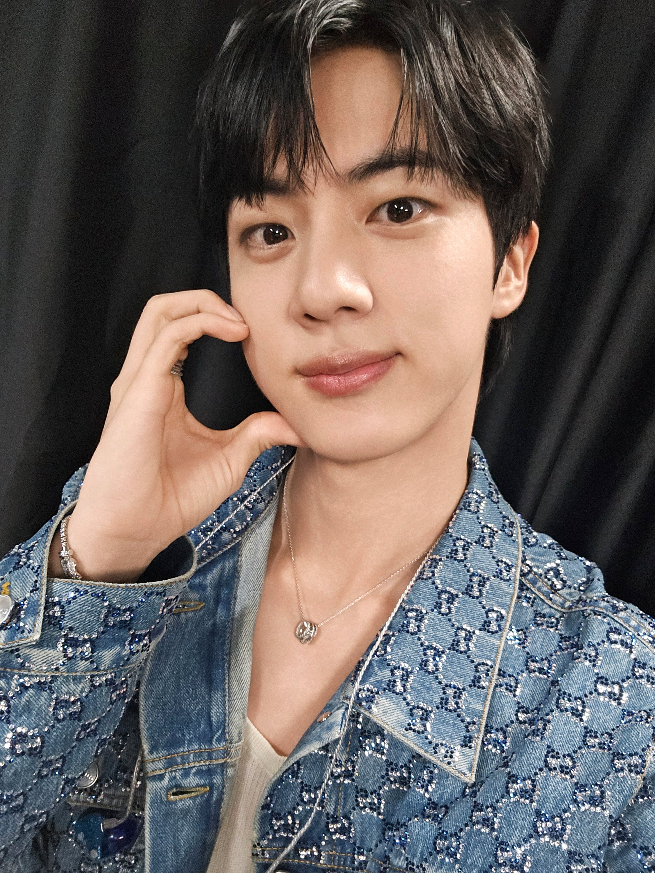 𝙽av⭒๋࣭ᵉᶜʰᵒ⨾𓍢ִ໋ (@jinavijinavijin) / X