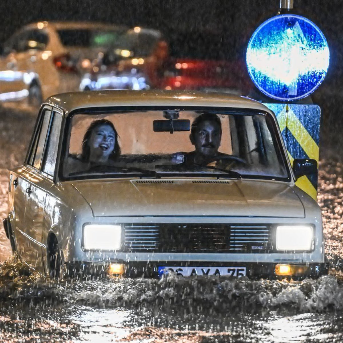 ankarada aşk 
tarafını seç