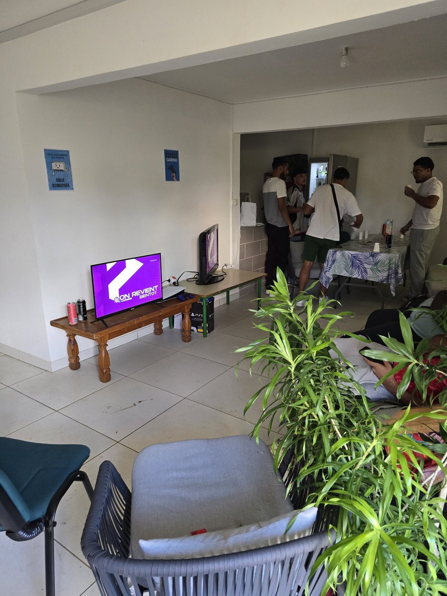 🔥 La lan de la MILS est terminé, on a réussi à finir dans les temps malgré plusieurs problèmes de co.

MVP Juuby (comme d'hab mdr)