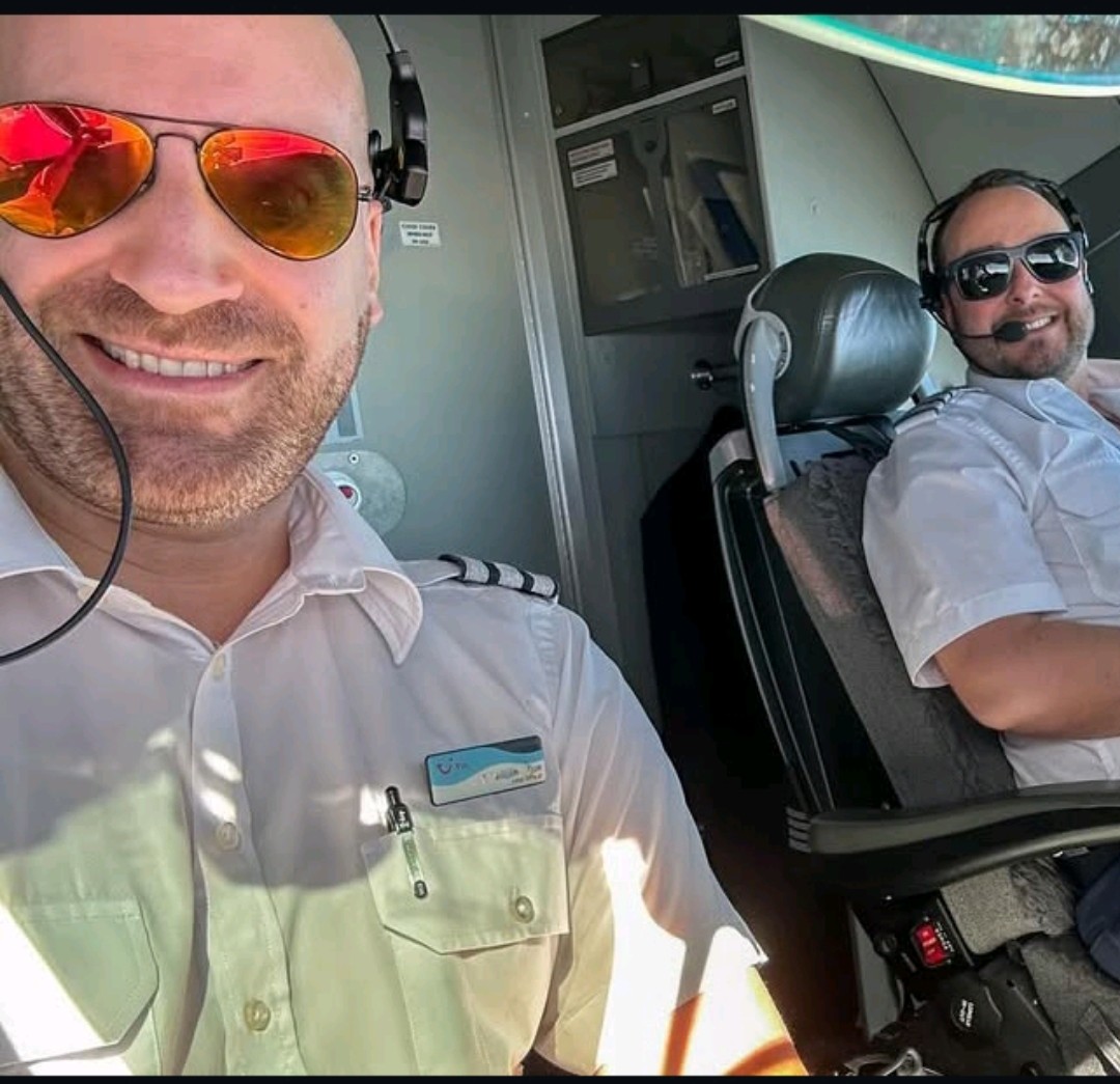 philipp_collins's tweet image. Little bit time for here now 🩵
a friendly smile again and again, so important these days , have a nice Sunday and new week 🫶