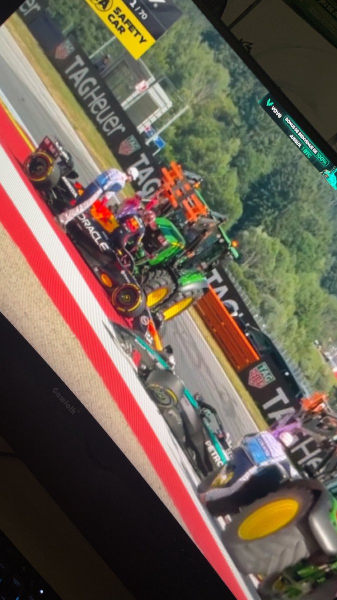MG973_'s tweet photo. Terrribleeeee à domicile @Max33Verstappen 😭 https://t.co/QEbjI1us12