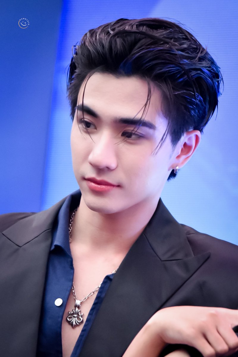 Rung1312's tweet photo. [29.06.2025] ♡⃕  @perthppe

ถูกใจวัยรุ่นสุด ๆ 😆

PERTHSANTA WITH LOREAL

#เซรั่มปลุกผมxเพิร์ธแซนต้า
#PerthSanta #เพิร์ธแซนต้า
#PerthTanapon https://t.co/asyk7QbJhz