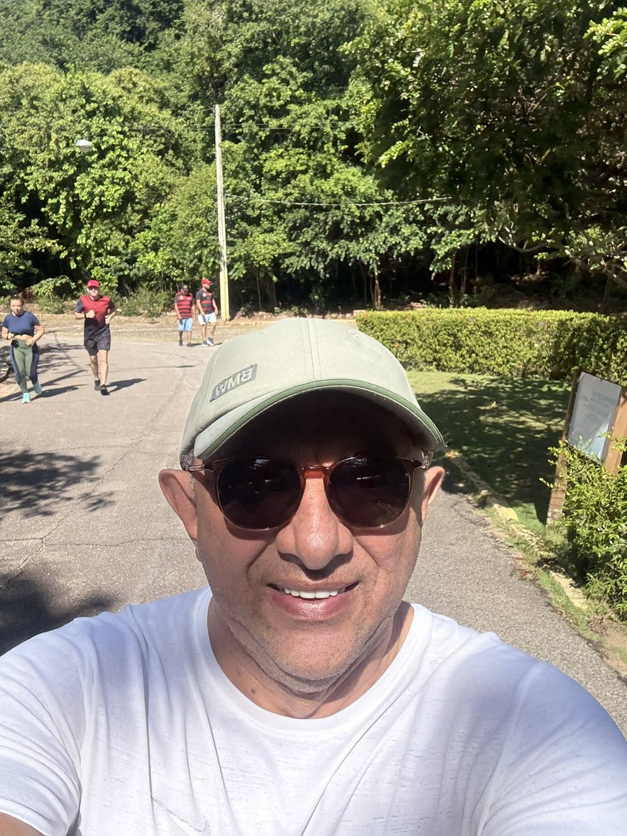 MarcioGuedesM's tweet photo. Caminhada no parque das Dunas, o verde ajuda muito. https://t.co/TsiO5uAB7N