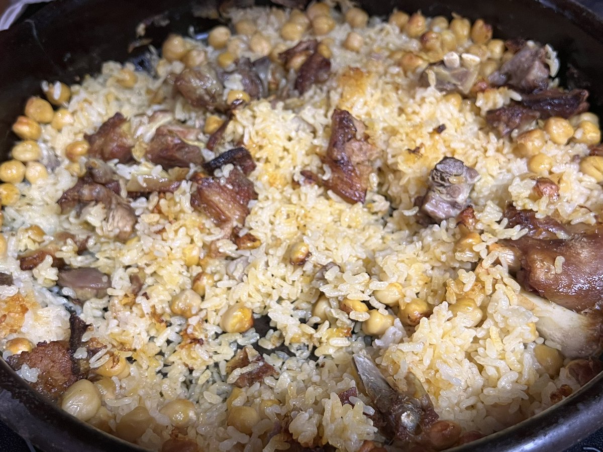 rafamanuEl68's tweet photo. #LaPaellaDeLosDomingos
Hoy arroz al horno con un vino de roriz y tintorera #Haragan
Celebrando cumpleaños 🎂 y santo en casa 😇
Nos vemos en #Julio
#FelizDomingo https://t.co/nwLqyzw9vM