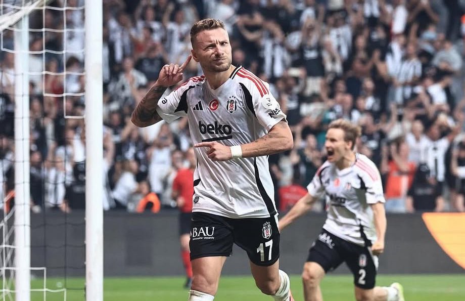 🇮🇹 Immobile ha un accordo con il #Besiktas per la buonuscita. Il #Bologna e il giocatore hanno l’intesa sullo stipendio (1.8M+bonus). 
È in via di definizione la durata del contratto (1+1), con #Immobile che gradirebbe l’opzione del rinnovo legata alle presenze

#mercato #SerieA