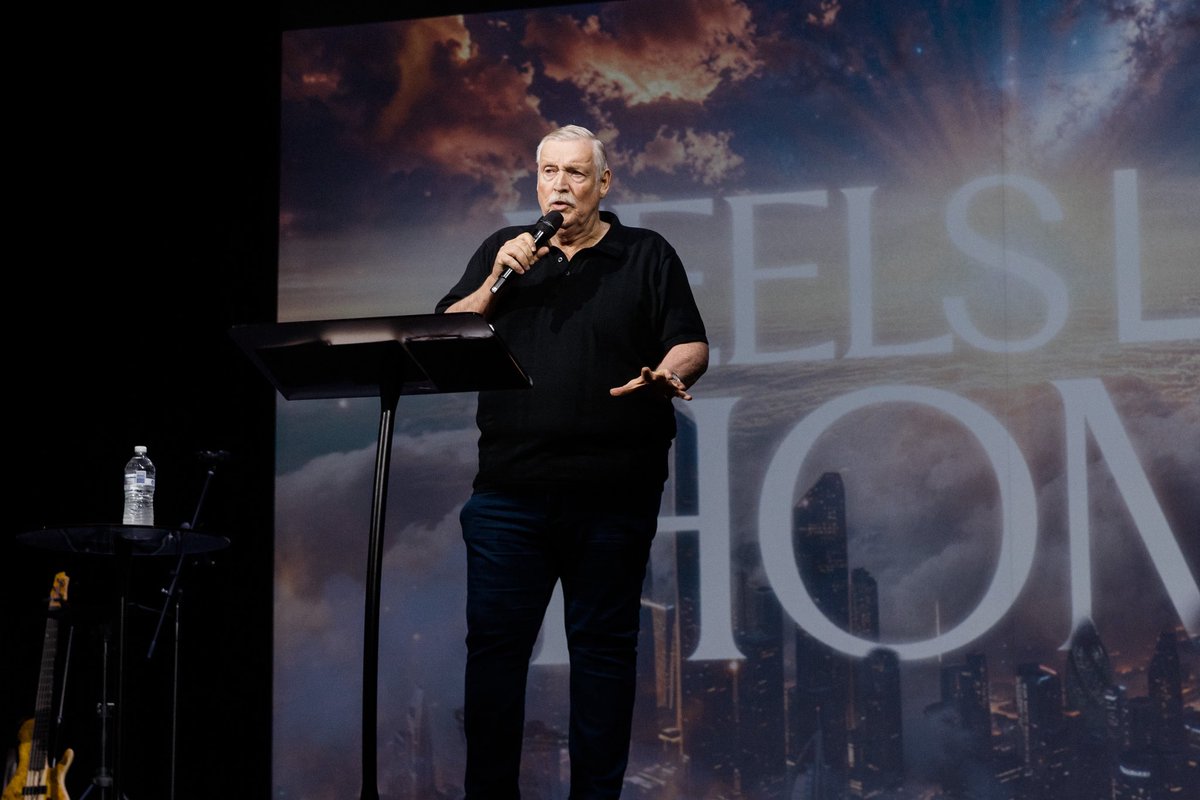 kingdomcity's tweet photo. Hard to put into words how God moved so tangibly & powerfully in our Revival Night in Brisbane with Pastor Tim Hall! 🔥
So many powerful moments! Hearts were ministered to, Grace was poured out and people were HEALED! ❤️ Thank you Jesus! 🙌
#kingdomcity
#kingdomcityweekend https://t.co/HPRxDMzmbw