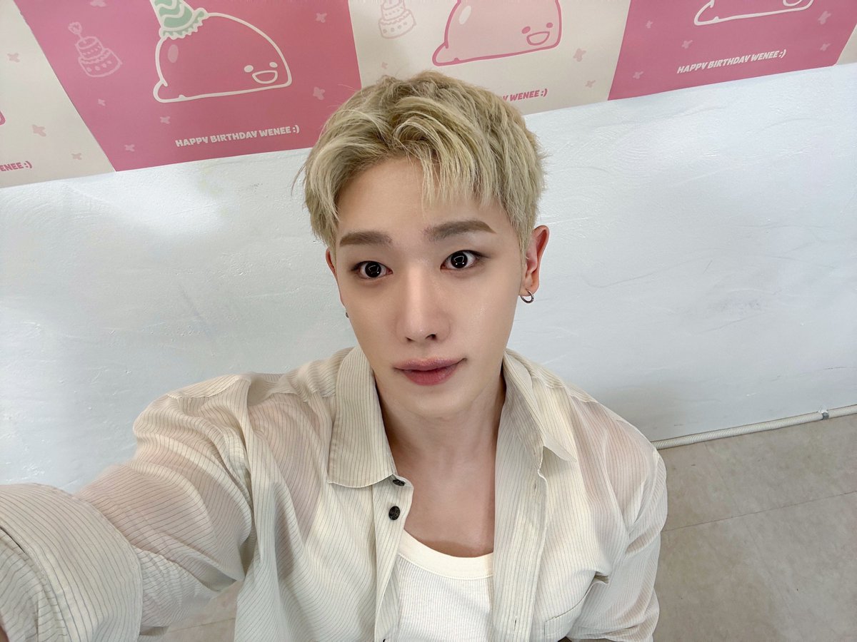 official__wonho's tweet photo. 위니들 생일축하해! 잘자

#원호 #WONHO #WENEE 
#투위니_프롬원호모찌 #HAPPYWENEEDAY https://t.co/v9xk4i6dqr