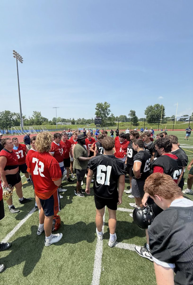Thankful to everyone who attended this year’s 🔴⚫️  Glad to get families on campus to see what makes WES special. 

2 Days, 440+ high school athletes, and  50+ college’s were represented. Over 100 coaches. 

Great way to end June. #PlayForTheW 
#BestOTF | #Dominate ➕ #Disrupt