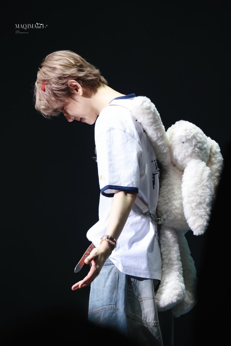MAQI_56 *・゜゚・* (@maqi_56) on Twitter photo 250628 Reverie @ Sugarland 🇺🇸
🐰🪽
#백현 #BAEKHYUN #ベッキョン <a href="/B_hundred_Hyun/">Baekhyun_EXO</a> <a href="/BAEKHYUN_INB100/">BAEKHYUN_official</a> 250628 Reverie @ Sugarland 🇺🇸
🐰🪽
#백현 #BAEKHYUN #ベッキョン <a href="/B_hundred_Hyun/">Baekhyun_EXO</a> <a href="/BAEKHYUN_INB100/">BAEKHYUN_official</a>