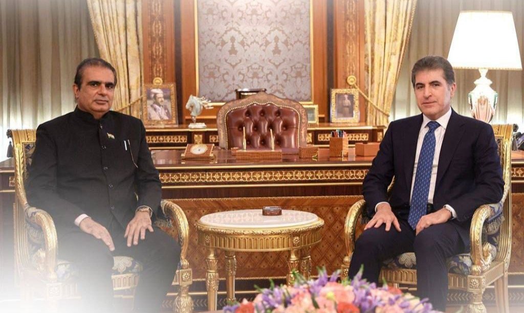 Mardmadane's tweet photo. Başkan Neçirvan Barzani, Hindistan başkonsolusluğunu davet ett ❤️

#deprem #SB19 #Israel #ฟรีนเบค #depremoldu #เซรั่มปลุกผมxเพิร์ธแซนต้า #SquidGame3 #เซรั่มปลุกผมxเพิร์ธแซนต้า #SquidGame3 #GFRunTheWorldinOsaka #STAMPEDE #LYKN #india https://t.co/vCgSjxbIZZ