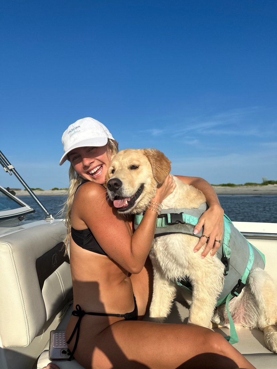 Kelseyswrldxx's tweet photo. A girls best friend 💖 https://t.co/rGapi9jp3n