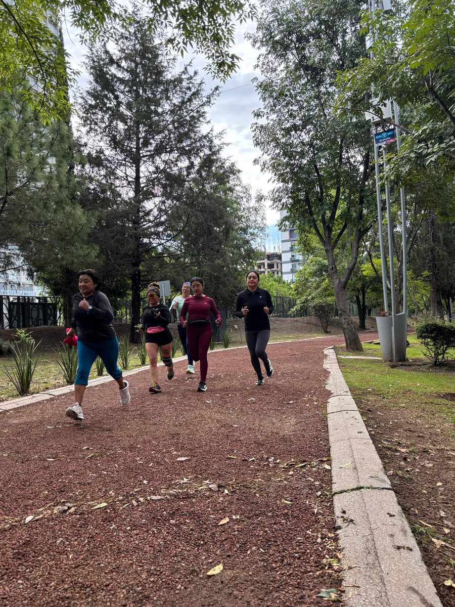 Entrenamiento #SPORTibarraTeam
Felicidades Chic@s Runners
.
Seguimos trabajando
"NUESTRO LENGUAJE SON LOS RESULTADOS"
Pregunta por nuestros entrenamientos personal y online 
.
#runners #SPORTibarraTeam #trainingday #traininghard #running #trackandfield #garmin Coach <a href="/ibalopma/">Coach: Miguel Á. Ibarra López.</a>