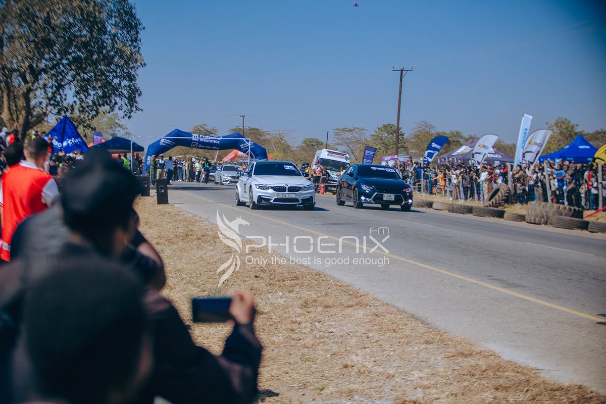 diamondtvzambia's tweet image. Today a TOYOTA Mark X tried to prove a point by Racing with BMW M3 
The rest was History. 

©️ Phoenix FM