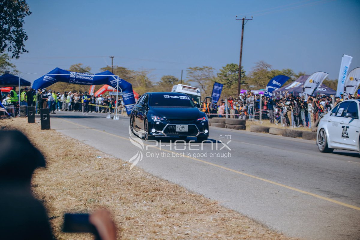 diamondtvzambia's tweet image. Today a TOYOTA Mark X tried to prove a point by Racing with BMW M3 
The rest was History. 

©️ Phoenix FM