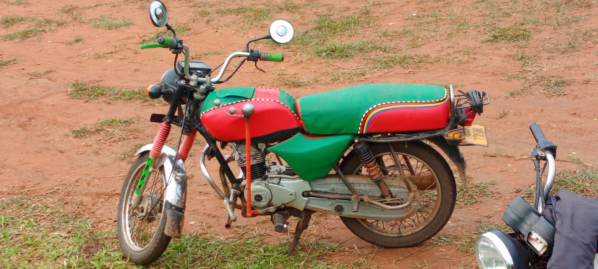 When your dream is a car 🚘but apparently u gat a bike.. 🤣