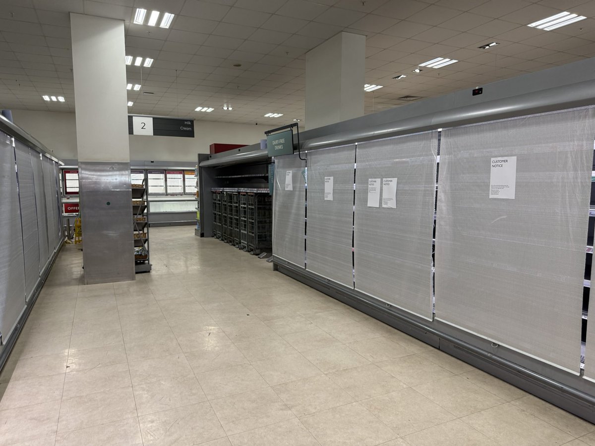 ChrisWapping's tweet image. What is @waitrose Head Office doing to help St Katharine Docks? Now all the fresh milk has gone too. The branch has needed a new cooling system FOR YEARS. There’s nothing Partners in the branch can do. This is Head Office’s problem. What are they doing to improve this situation?