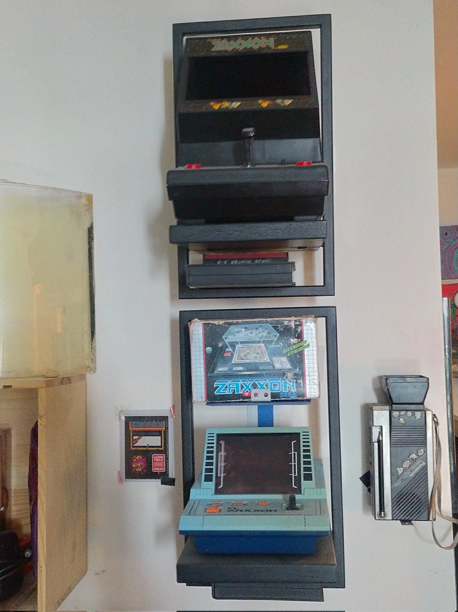 PARALLAX-SHIFT tweet media