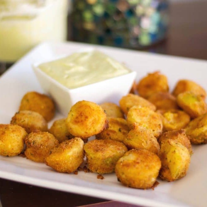 CarriesExpKtchn's tweet image. Fried Green Cherry Tomatoes served with an Avocado Ranch Dipping Sauce

Recipe: carriesexperimentalkitchen.com/fried-green-ch…
#friedtomatoes