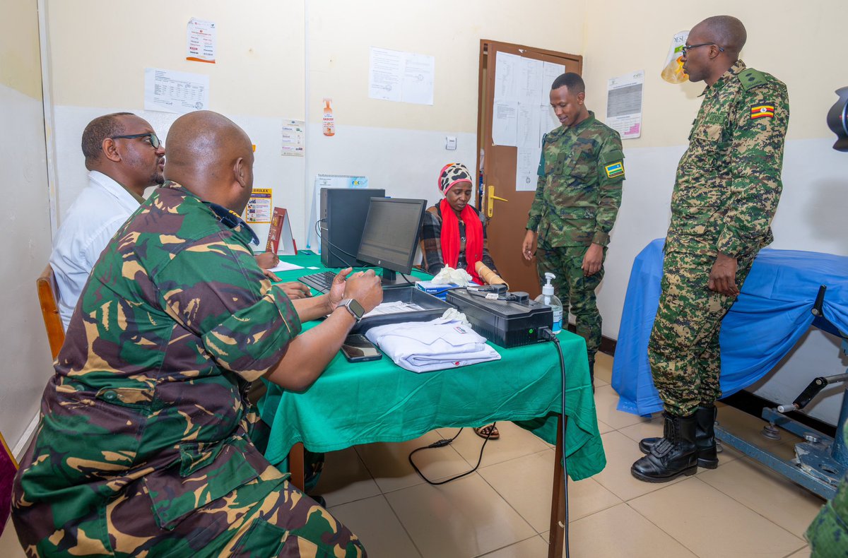 Kuri iki Cyumweru, inzobere z’abaganga ziturutse mu ngabo z'ibihugu bigize Umuryango wa Afurika y'Iburasirazuba, EAC, zatangiye kuvura abaturage by'umwihariko abahuriye ku Bitaro by'Akarere ka Nyanza mu Ntara y’Amajyepfo ndetse n'Ibitaro by'Akarere ka Ngoma mu Burasirazuba.

Ni