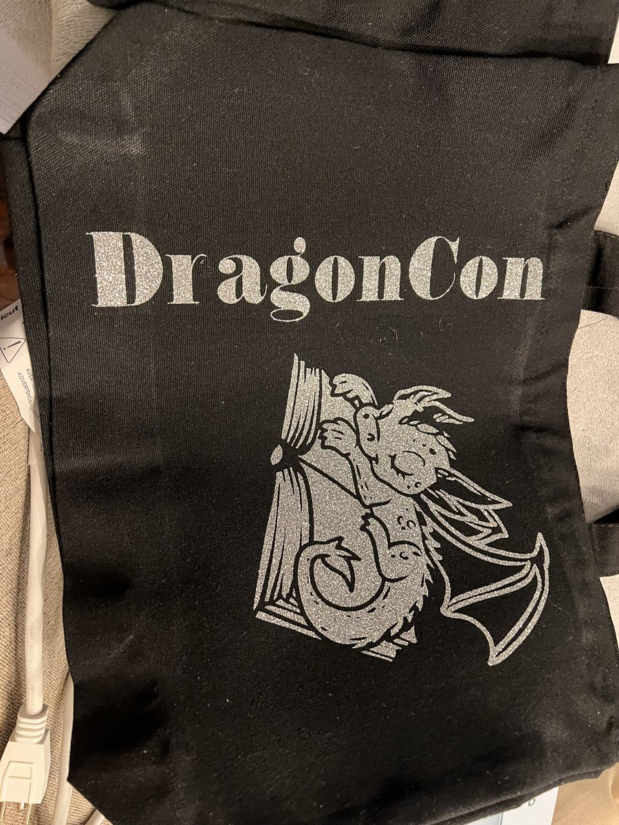 Getting organized for DragonCon 2025

If you can, donate here

gofundme.com/f/boost-lockwo…

#LNFanworkGraveyard
#SaveLockwoodAndCo
#RapiersReady
LockNation 
Portland Row is our Home
Lockwood and Co
#LockNationPride
