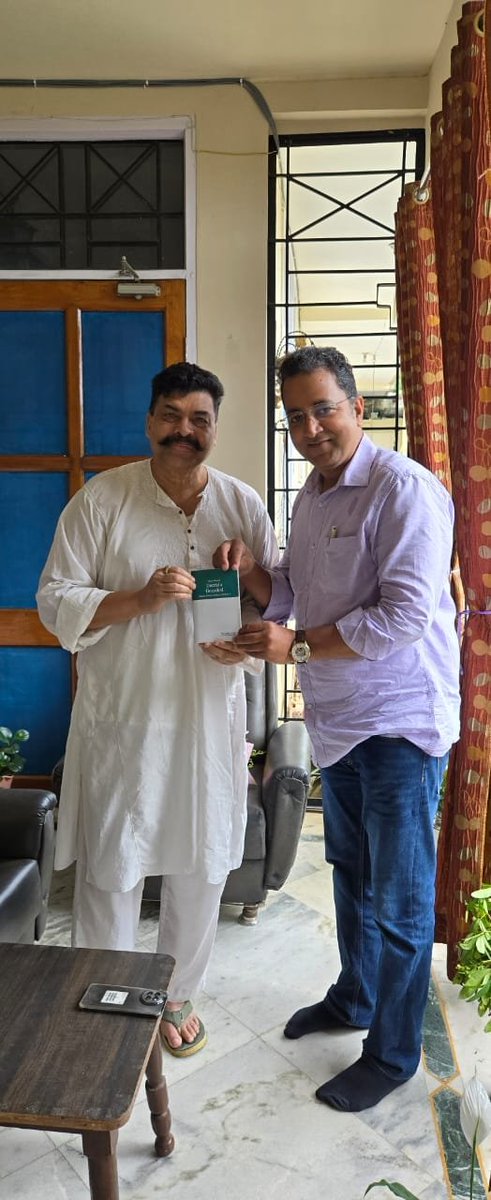 This Sunday morning was special. Over tea in the rain, I met former IPS officer and social reformer <a href="/dr_arunoraon/">Dr. Arun Oraon</a> [Sri Arun Oraon sir]. I handed him my book Derrida Decoded—a meeting that turned into a deep, heartfelt conversation.

 A RIMS, Ranchi alumnus, his wisdom blends