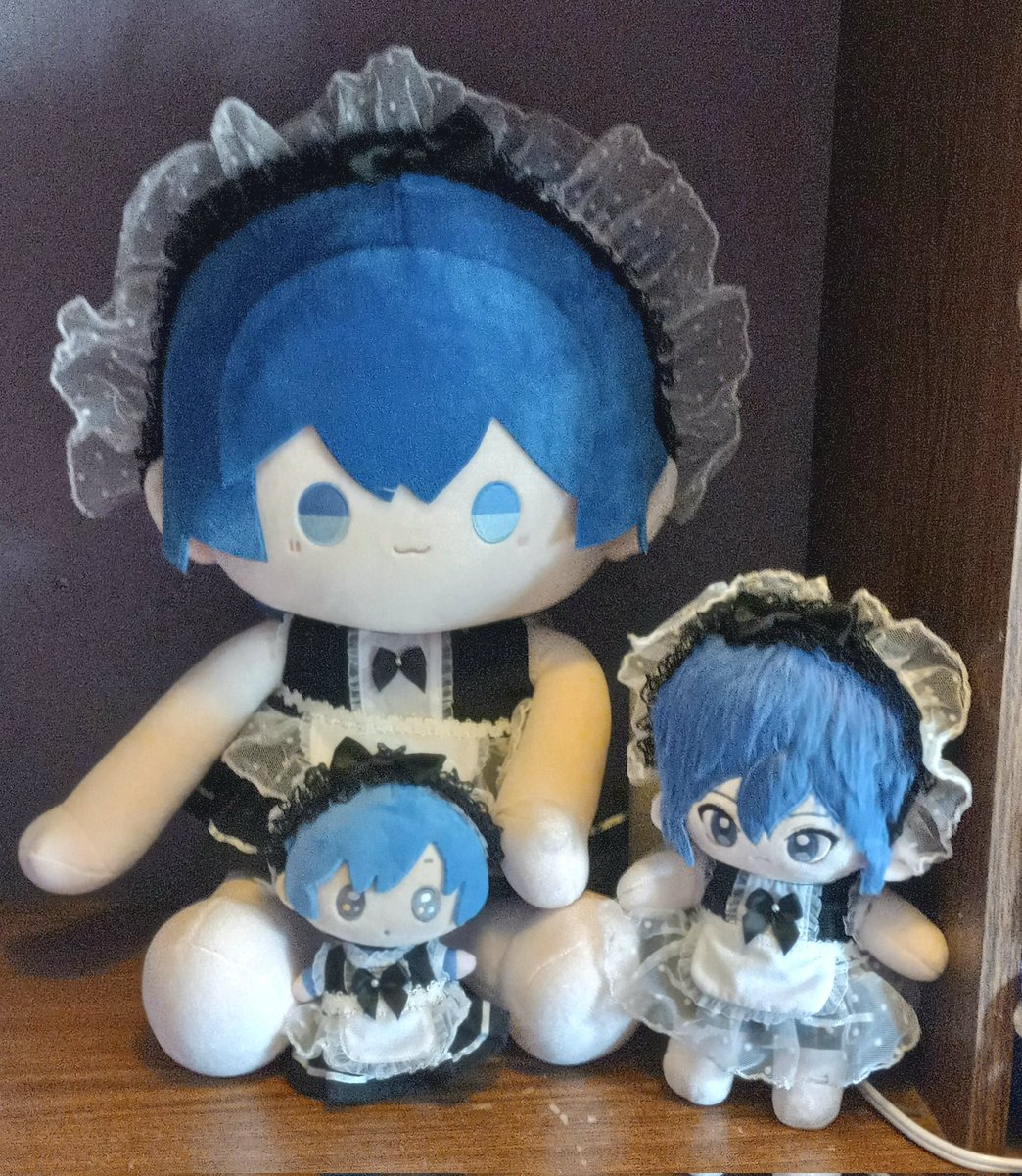SakuraKaitos's tweet image. finally wrangled them into some clothes, so they dont get arrested. ๐ #KAITO