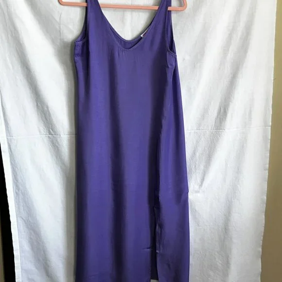 rusticrelics04's tweet photo. * Free Shipping * NEW SUNDRY Anthropologie PURPLE Amethyst Sleeveless Slip Tank Dress https://t.co/AhjVRCtVrM #summer #comfort #hot #Anthropologie #Sundry #vacation #Fashionista #SummerStyle #beautiful https://t.co/z2rNB6qe7m