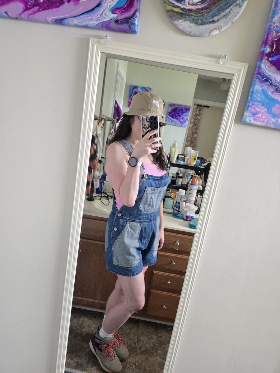 Congeniality_'s tweet photo. Going on a 5 mile hike today 💘👣🥾🧦so excited!! #boots #socks #feet #soles #longtoes #greekfoot #pedicure https://t.co/cfcKrmE9F6