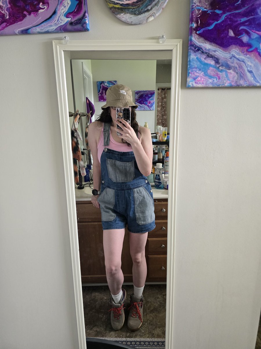 Congeniality_'s tweet photo. Going on a 5 mile hike today 💘👣🥾🧦so excited!! #boots #socks #feet #soles #longtoes #greekfoot #pedicure https://t.co/cfcKrmE9F6