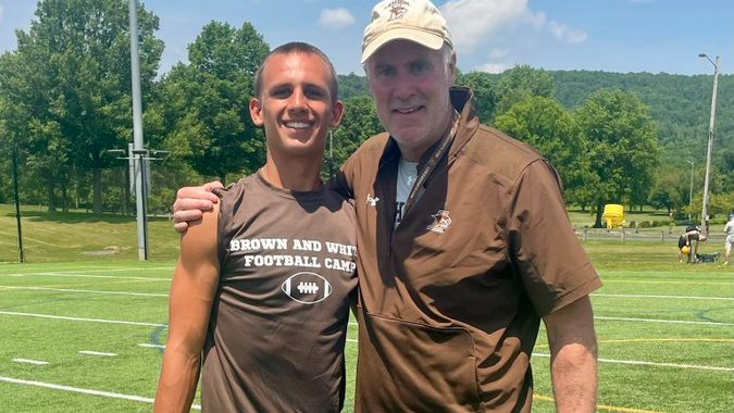 Six Star Football | PLUS+ (@sixstarfootball) on Twitter photo EVENT COVERAGE | Rising Offensive prospects ompress at Lehigh Brown & White Camp
📈 Several athletes boosted recruiting momentum under close watch of Lehigh staff
🔥 Full camp breakdown, player evaluations & more 📖
STORY ▶️ sixstarfootball.com/article/event-…
<a href="/AlsupDrew/">Drew Alsup</a> <a href="/brennanbub/">Brennan “Bubba” Apple</a> EVENT COVERAGE | Rising Offensive prospects ompress at Lehigh Brown & White Camp
📈 Several athletes boosted recruiting momentum under close watch of Lehigh staff
🔥 Full camp breakdown, player evaluations & more 📖
STORY ▶️ sixstarfootball.com/article/event-…
<a href="/AlsupDrew/">Drew Alsup</a> <a href="/brennanbub/">Brennan “Bubba” Apple</a>