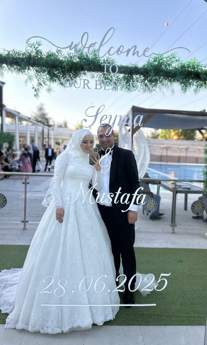 seymili_'s tweet photo. Biz bi kere daha evlendik❤️❤️ https://t.co/FZUGSLeQgj