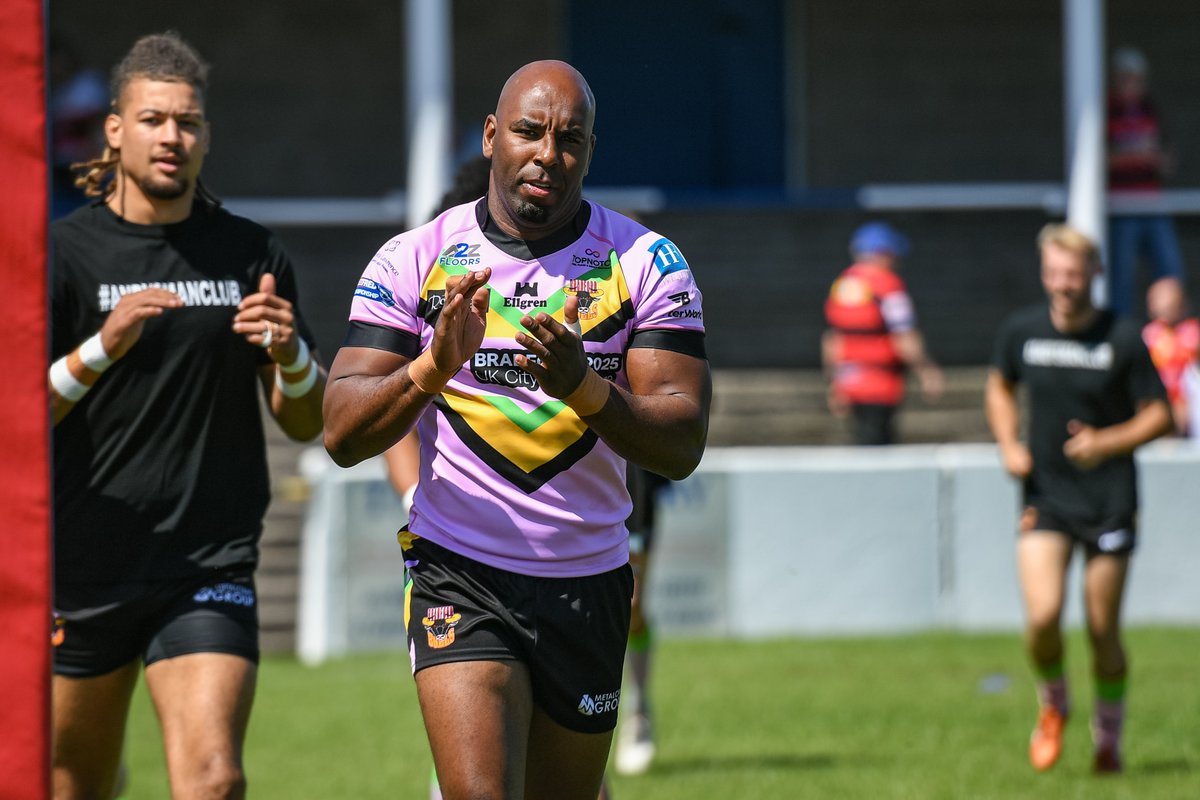 OfficialBullsRL's tweet image. 👊🏻 | Warm ups complete. Time to battle…

#coyb #bradfordbulls #rlfc #strengthinnumbers