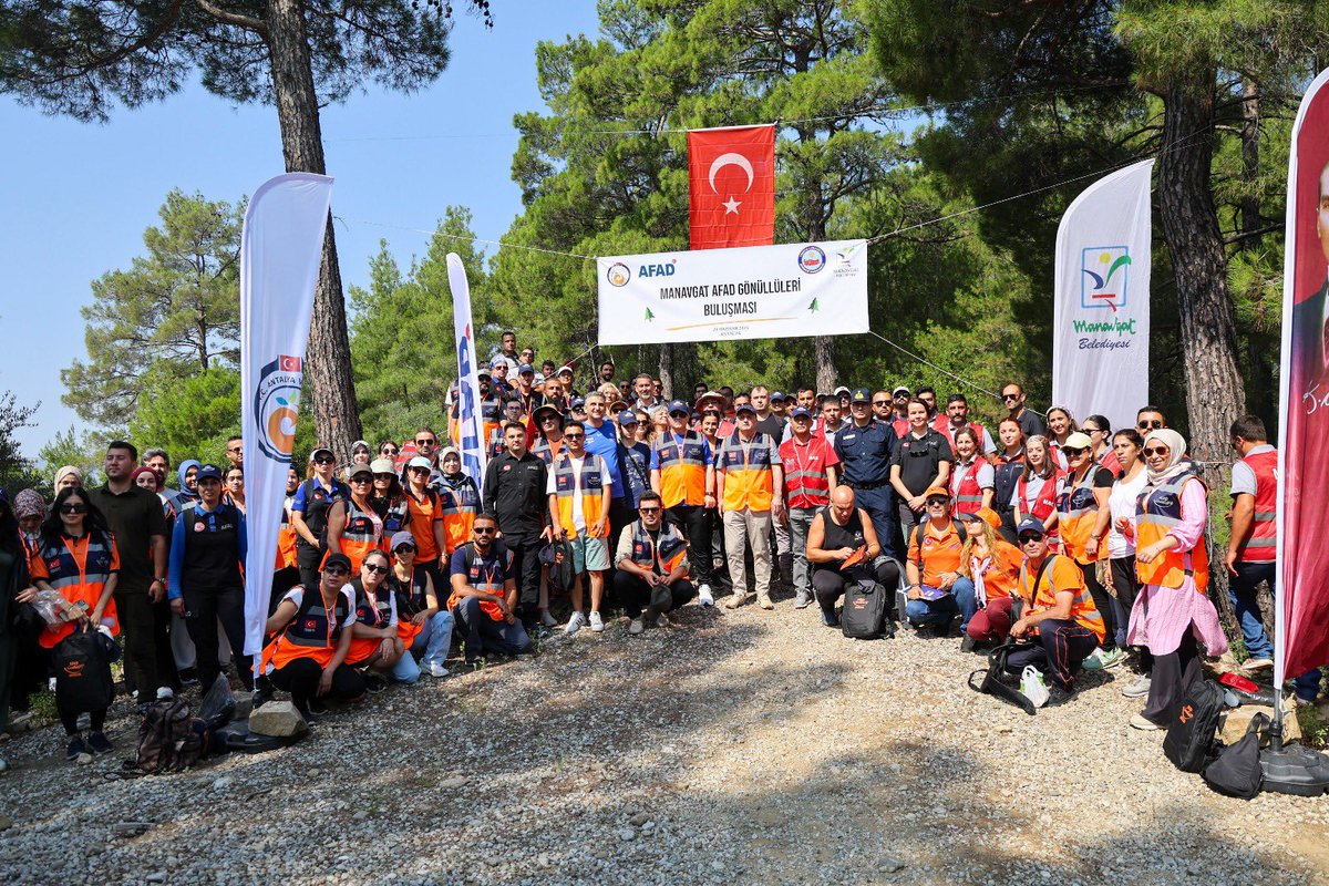 Bugün, Antalya İl Afet ve Acil Durum Müdürlüğü (AFAD) ile Manavgat Belediyesi Afet İşleri Müdürlüğümüzün koordinasyonunda Tazı Kanyonu’nda düzenlenen doğa yürüyüşünde bir araya geldik. 

Antalya Vali Yardımcımız Sn. Tahsin Aksu, Manavgat Kaymakamımız Sn. Adil Karataş, İl Afet ve