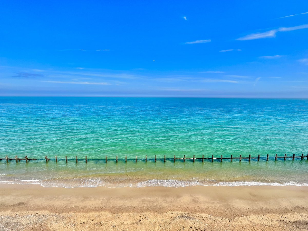 WalkingTractor (@tractorwalking) on Twitter photo The white chalk reef just off the shoreline at West Runton this Sunday lunchtime, turning the clear waters of the North Sea to Caribbean blue… <a href="/WeatherAisling/">Aisling Creevey</a> <a href="/ChrisPage90/">Chris Page - Weatherman</a> <a href="/StormHour/">#StormHour</a> <a href="/metoffice/">Met Office</a> #loveukweather #Norfolk <a href="/EDP24/">Eastern Daily Press</a> <a href="/WestRuntonBeach/">WestRuntonBeachCafe</a> The white chalk reef just off the shoreline at West Runton this Sunday lunchtime, turning the clear waters of the North Sea to Caribbean blue… <a href="/WeatherAisling/">Aisling Creevey</a> <a href="/ChrisPage90/">Chris Page - Weatherman</a> <a href="/StormHour/">#StormHour</a> <a href="/metoffice/">Met Office</a> #loveukweather #Norfolk <a href="/EDP24/">Eastern Daily Press</a> <a href="/WestRuntonBeach/">WestRuntonBeachCafe</a>