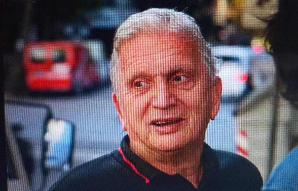 Carlos Coitiño fue antes que nada un militante.
Hizo de su compromiso por la transformación social el centro de su vida.
Socialista, Libertario, siempre animando a la participación, y a la discusión política.

Nos va a hacer falta.