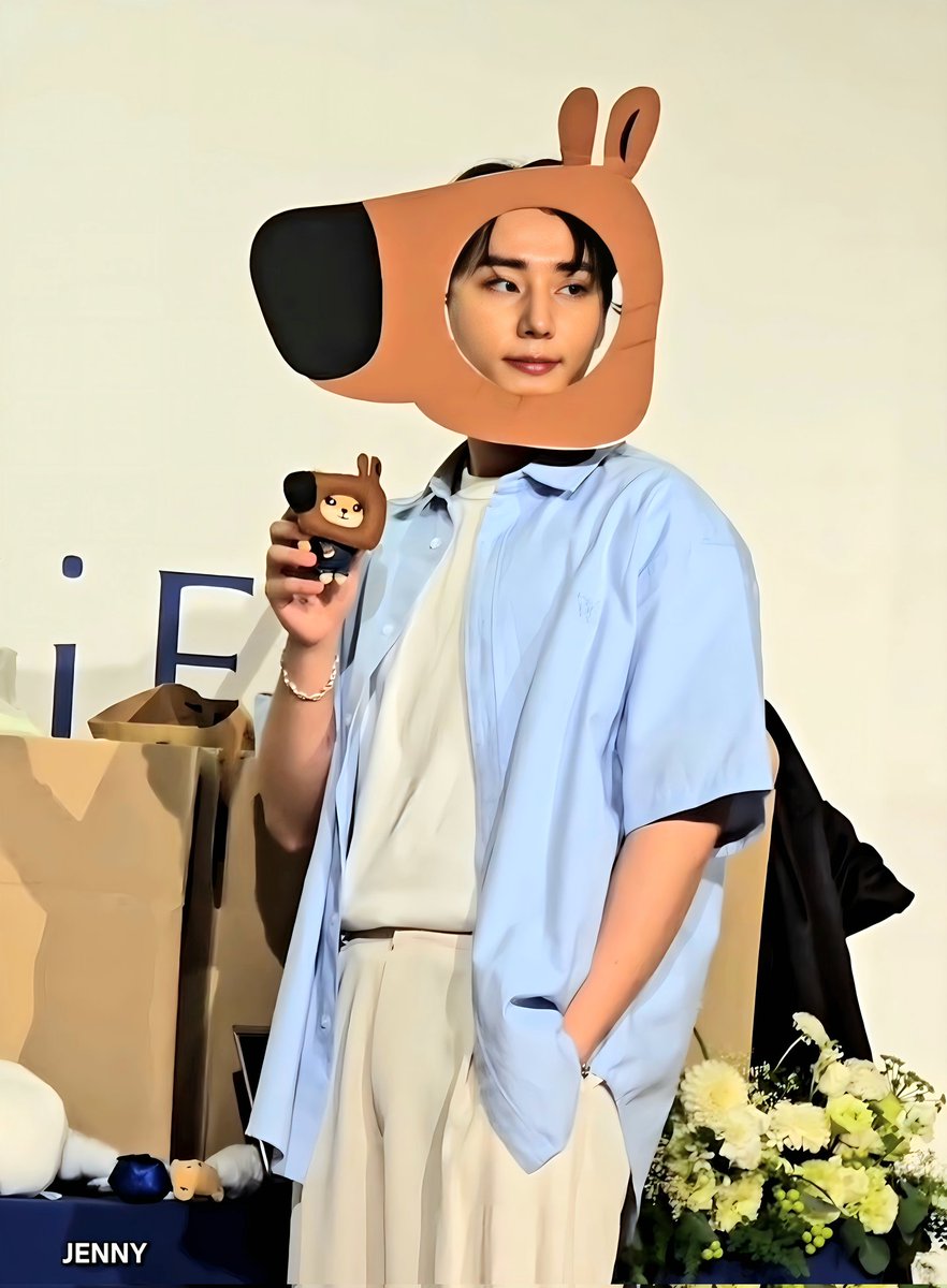 youngk's dimple & flower pose lover tweet media