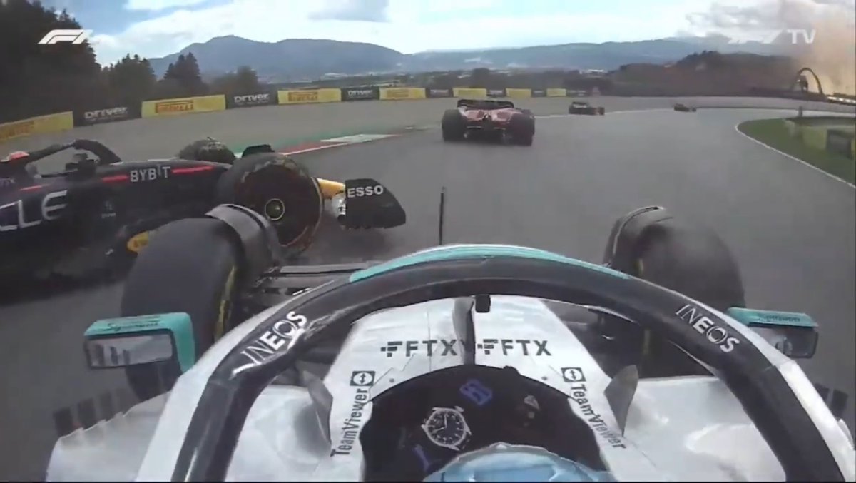 ZakKnowsBall's tweet image. Overtaking around the outside of T4 #notpossible