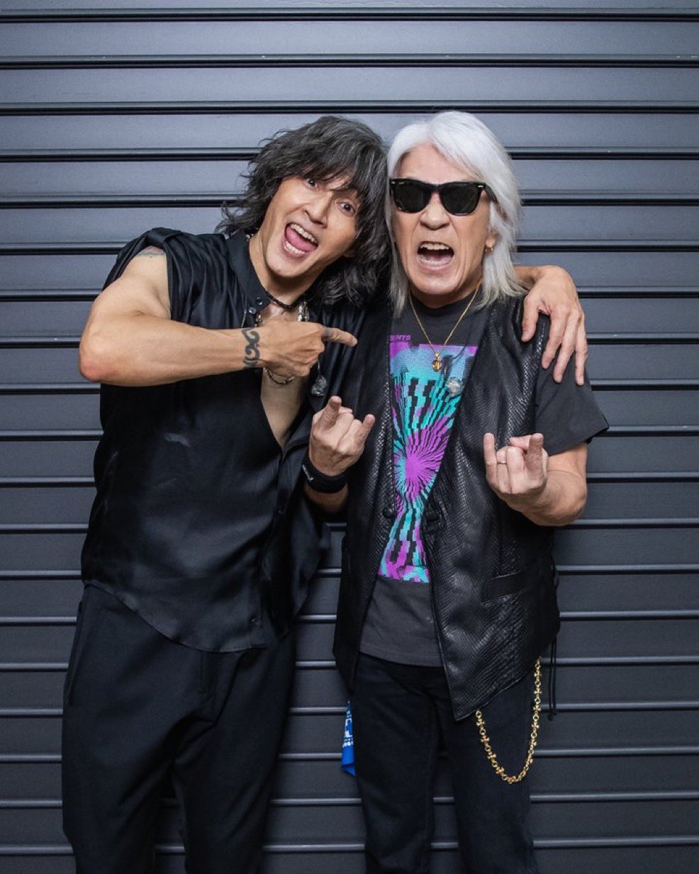 イ*ゴ様 B’z 稲葉浩志 松本孝弘　UNITE #02 サコッシュ　新品 新品 非売品 トライバル サコッシュ カーキ B'z party 継続記念