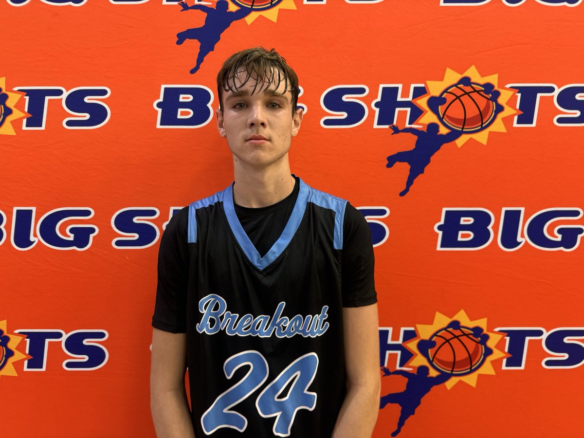 #BigShots #NCJam

17U Final

BSO Elite 51
#3 Logan Stafford 11pts
#11 Daveion Richardson 8pts

Team Breakout Pendleton 49
#24 Ethan Leonard 16pts