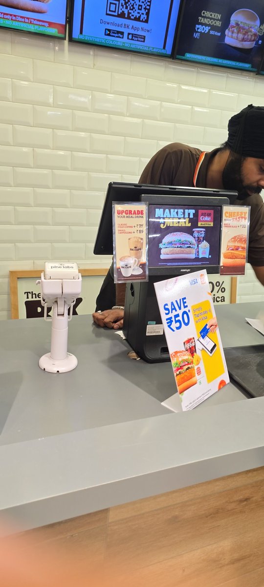BaNk_Errr's tweet photo. #burgerking at Moga, Punjab declined to take order at counter and advised peple to place order at machine only. I thought self ordering machines are for assistance only. Too much to claim for customer satisfaction and end result is noting. @BurgerKing @burgerkingindia https://t.co/5IBaUJIzJl